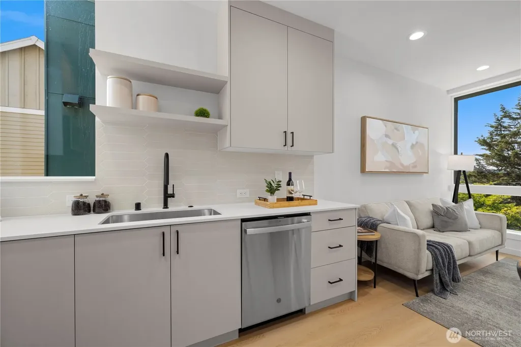 3850 Carr Place N Seattle WA 98103