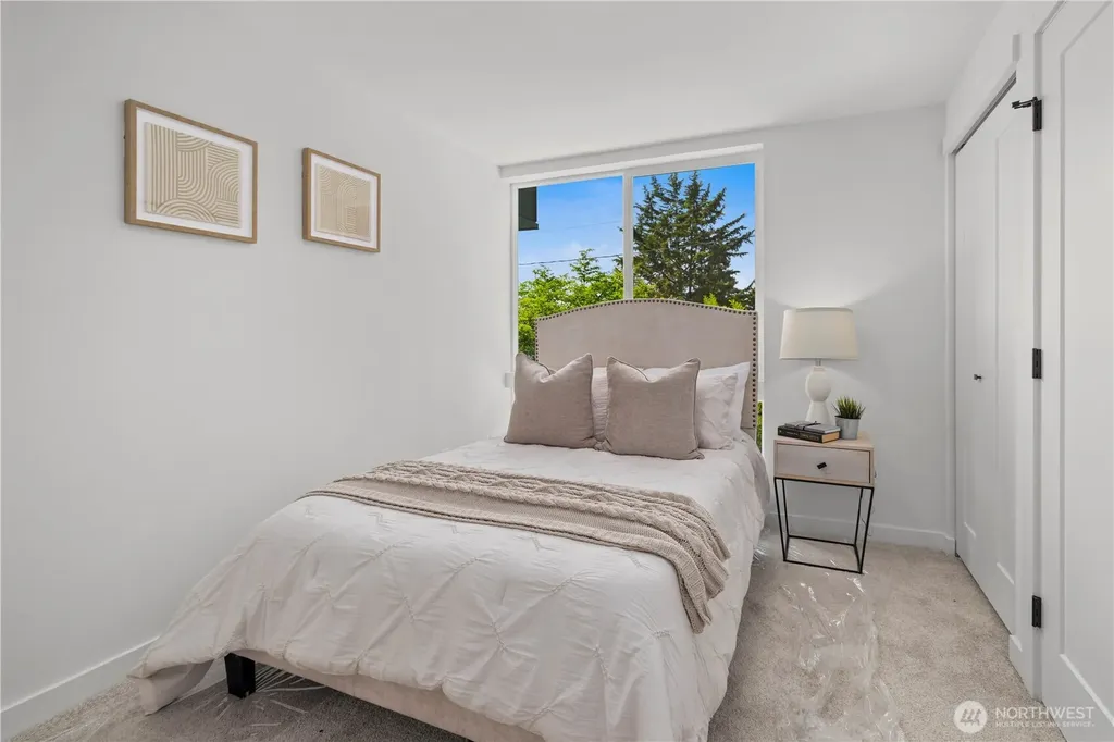 3850 Carr Place N Seattle WA 98103