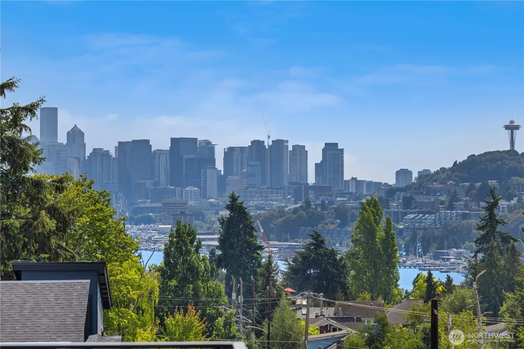 3850 Carr Place N Seattle WA 98103