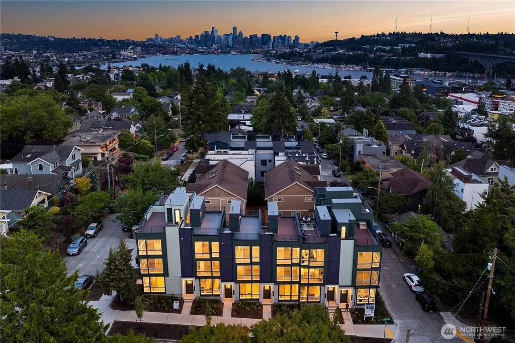 3850 Carr Place N Seattle WA 98103