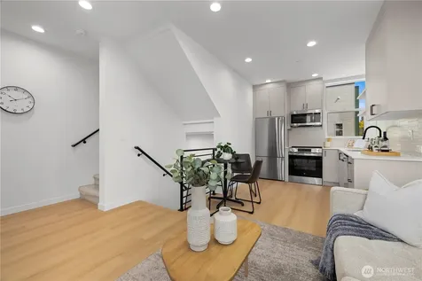 3850 Carr Place N Seattle WA 98103