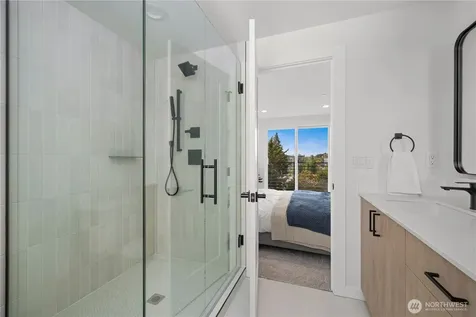 3850 Carr Place N Seattle WA 98103