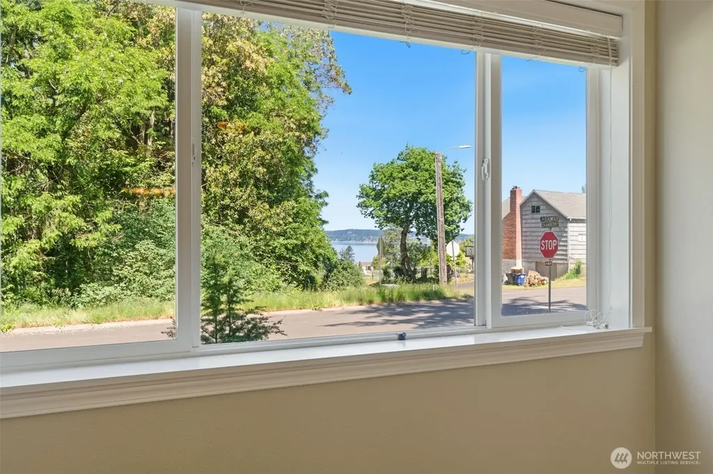 1312 Adams Street Steilacoom WA 98388