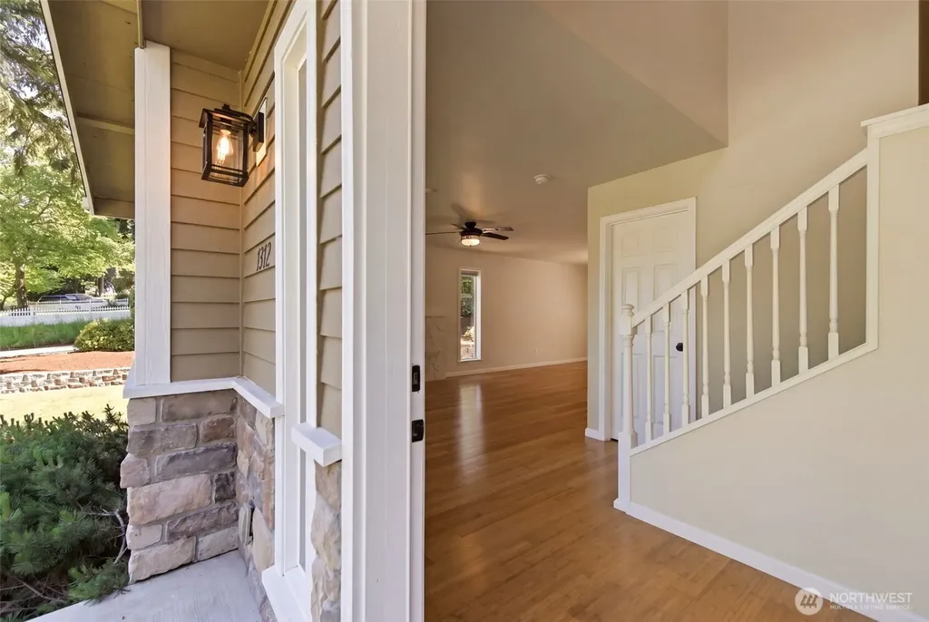 1312 Adams Street Steilacoom WA 98388