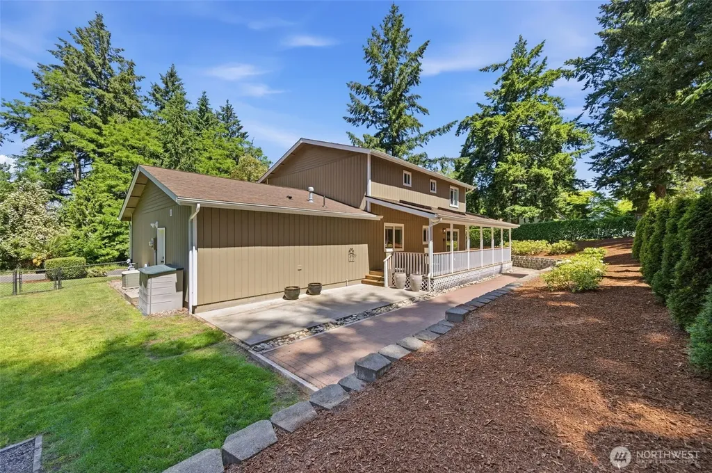 1312 Adams Street Steilacoom WA 98388