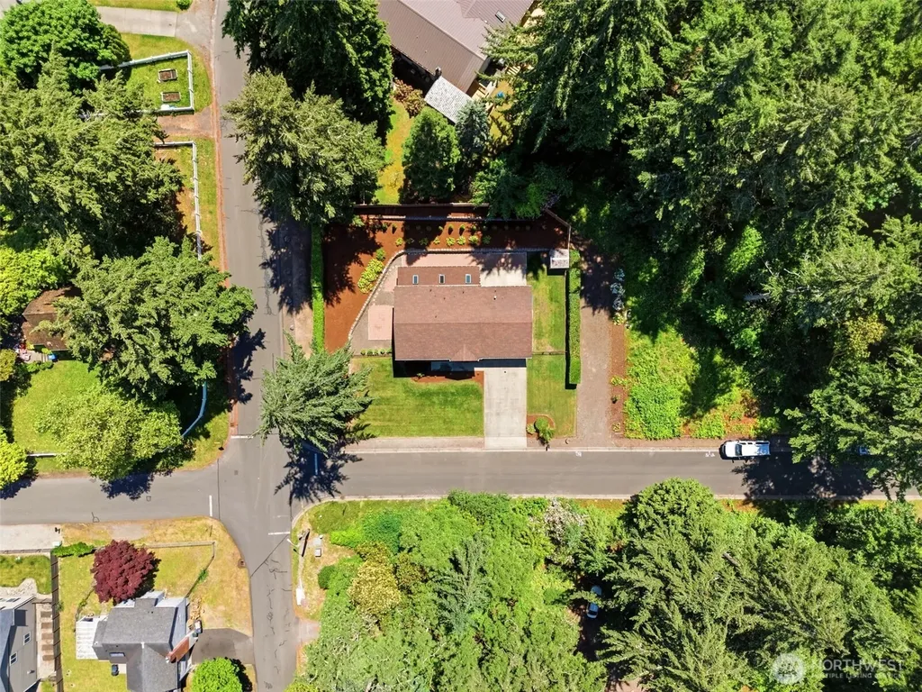1312 Adams Street Steilacoom WA 98388