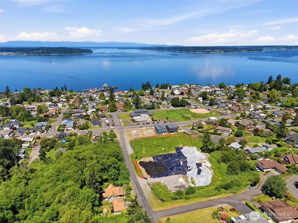 1312 Adams Street Steilacoom WA 98388