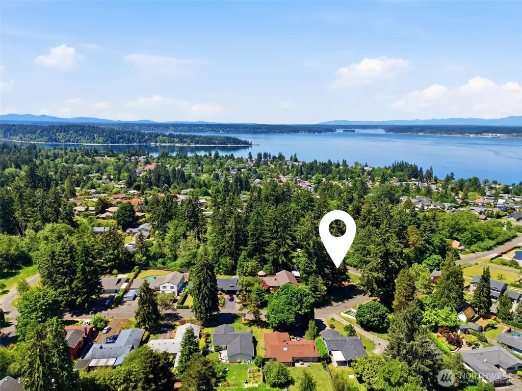 1312 Adams Street Steilacoom WA 98388