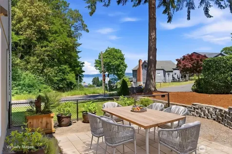1312 Adams Street Steilacoom WA 98388
