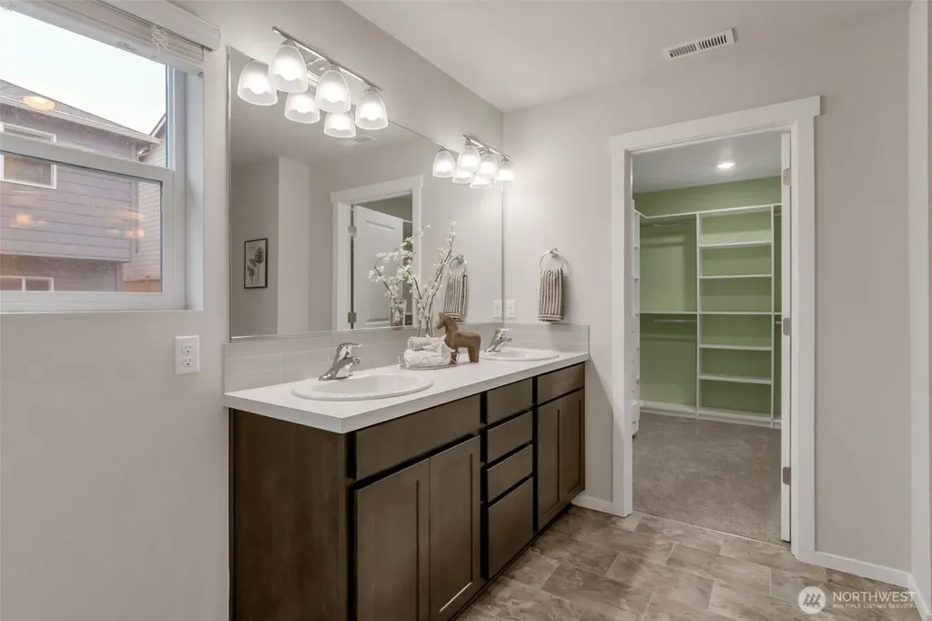 8203 17th Street SE Lake Stevens WA 98258