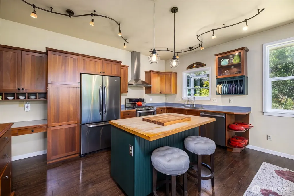 18202 W Big Lake Boulevard Mount Vernon WA 98274