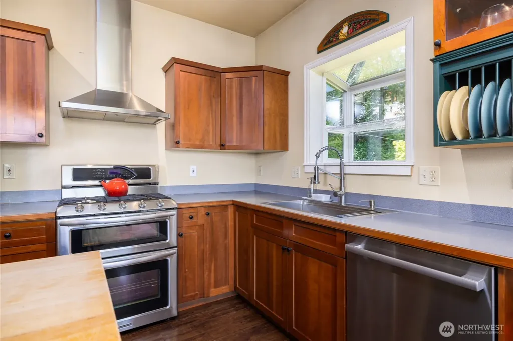 18202 W Big Lake Boulevard Mount Vernon WA 98274