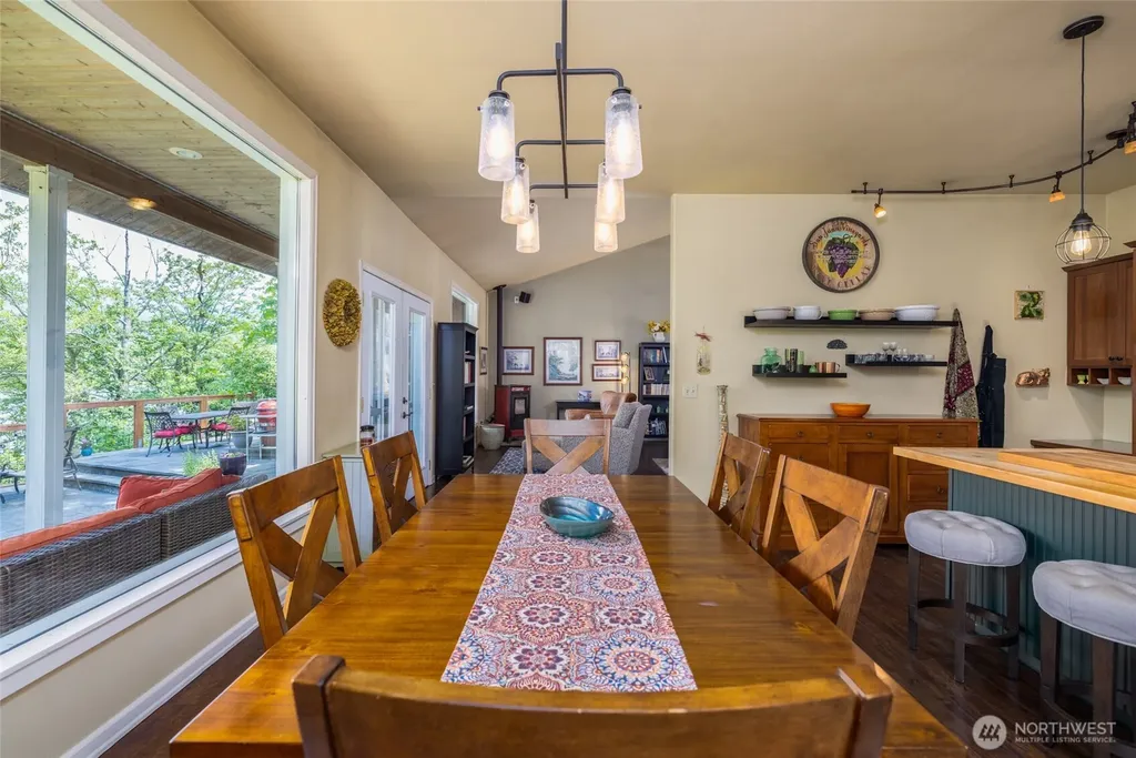 18202 W Big Lake Boulevard Mount Vernon WA 98274
