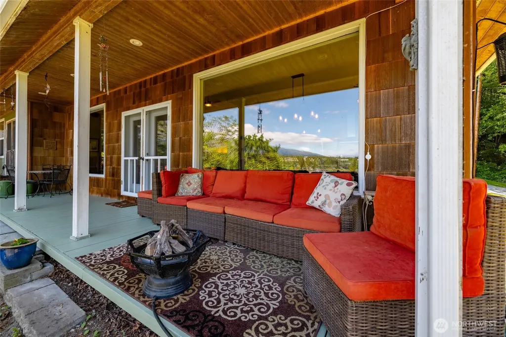 18202 W Big Lake Boulevard Mount Vernon WA 98274