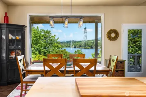18202 W Big Lake Boulevard Mount Vernon WA 98274