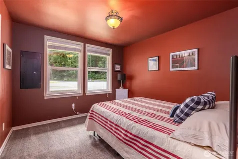 18202 W Big Lake Boulevard Mount Vernon WA 98274