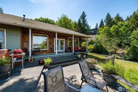 18202 W Big Lake Boulevard Mount Vernon WA 98274