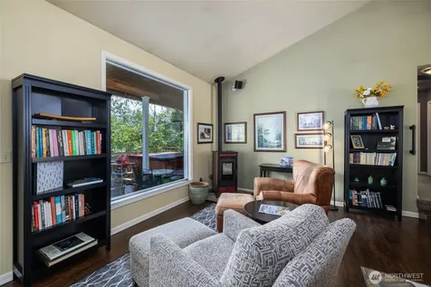 18202 W Big Lake Boulevard Mount Vernon WA 98274
