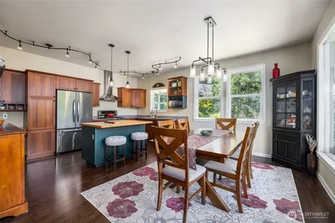 18202 W Big Lake Boulevard Mount Vernon WA 98274