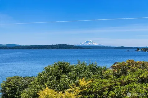 814 Mcgilvra Boulevard E Seattle WA 98112
