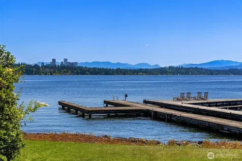 814 Mcgilvra Boulevard E Seattle WA 98112