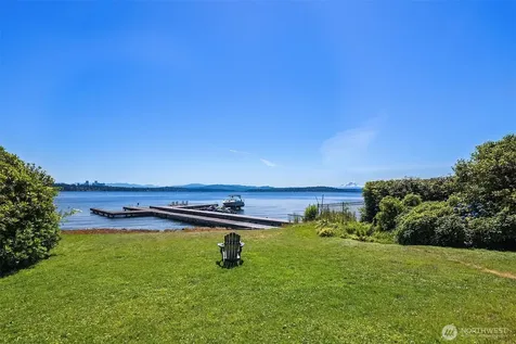 814 Mcgilvra Boulevard E Seattle WA 98112