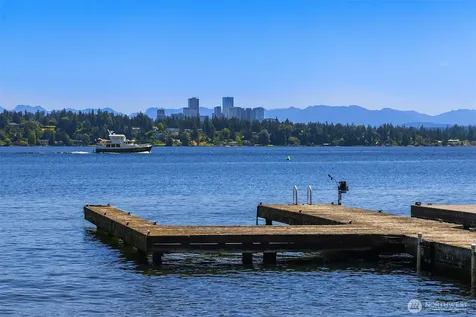 814 Mcgilvra Boulevard E Seattle WA 98112