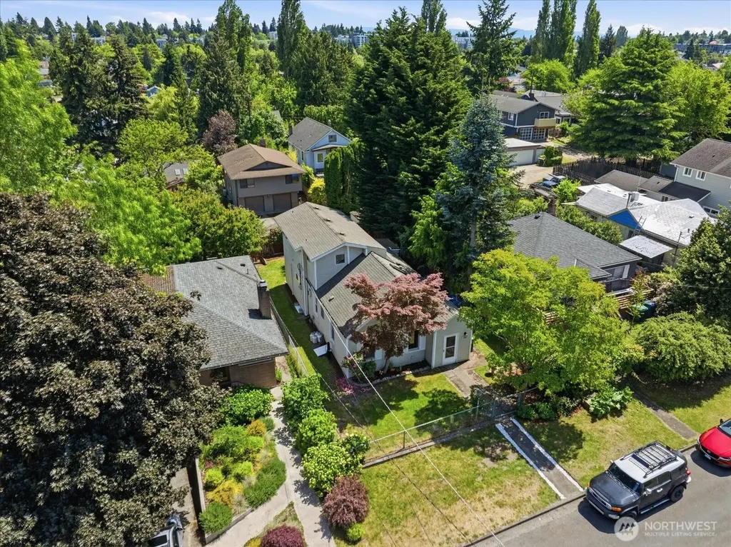 9046 7th Avenue NW Seattle WA 98117