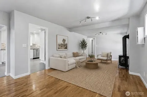 9046 7th Avenue NW Seattle WA 98117