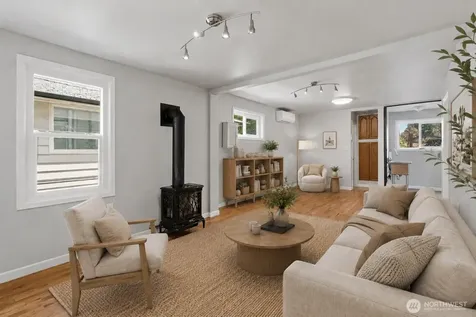 9046 7th Avenue NW Seattle WA 98117