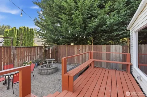 9046 7th Avenue NW Seattle WA 98117