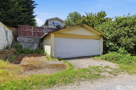 9046 7th Avenue NW Seattle WA 98117