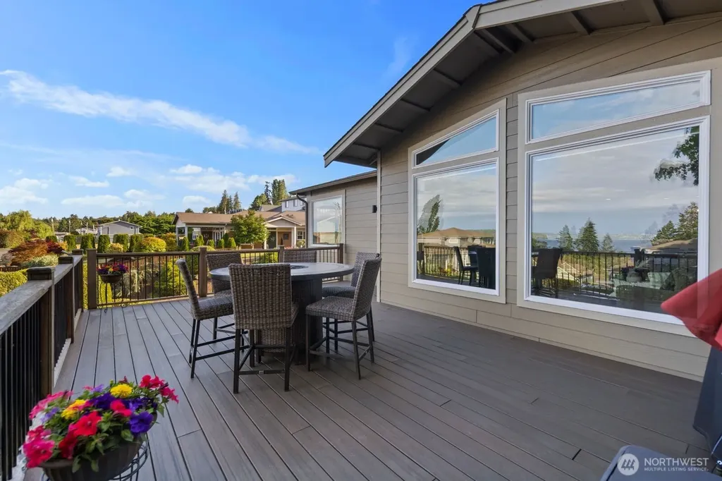 7989 E Barsay Lane Port Orchard WA 98366