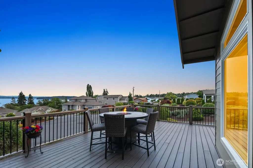 7989 E Barsay Lane Port Orchard WA 98366
