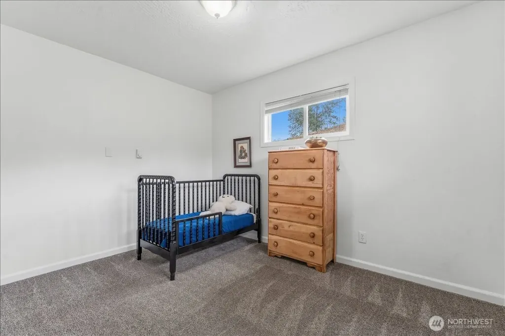 114 Cherry Street NW Castle Rock WA 98611
