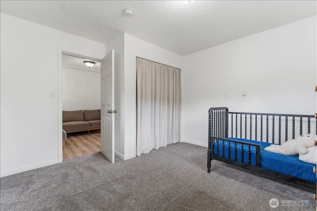 114 Cherry Street NW Castle Rock WA 98611