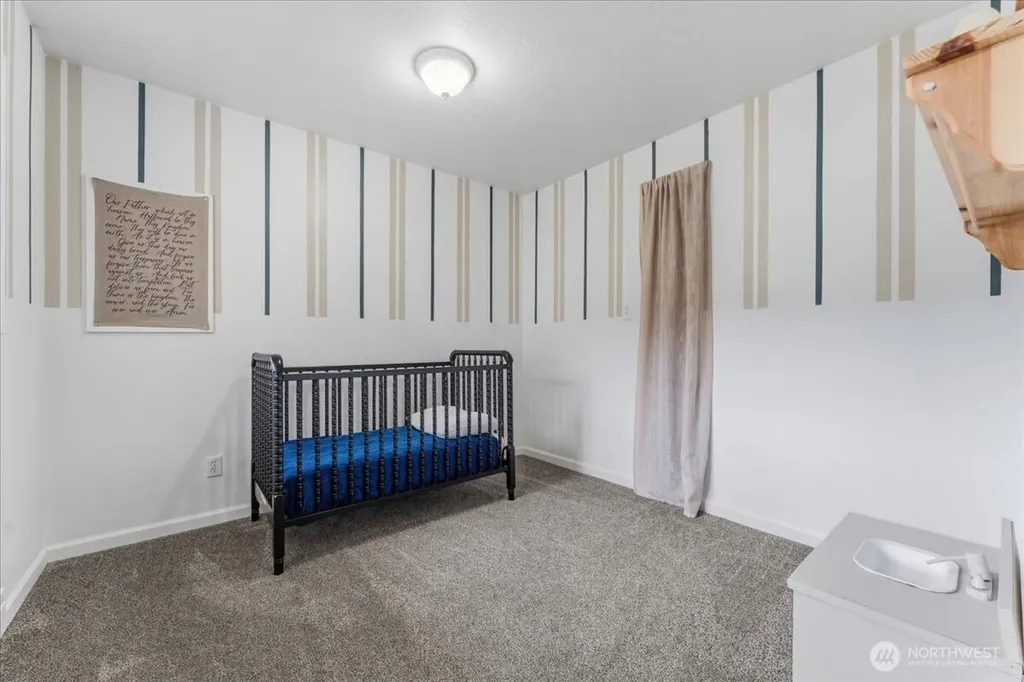 114 Cherry Street NW Castle Rock WA 98611