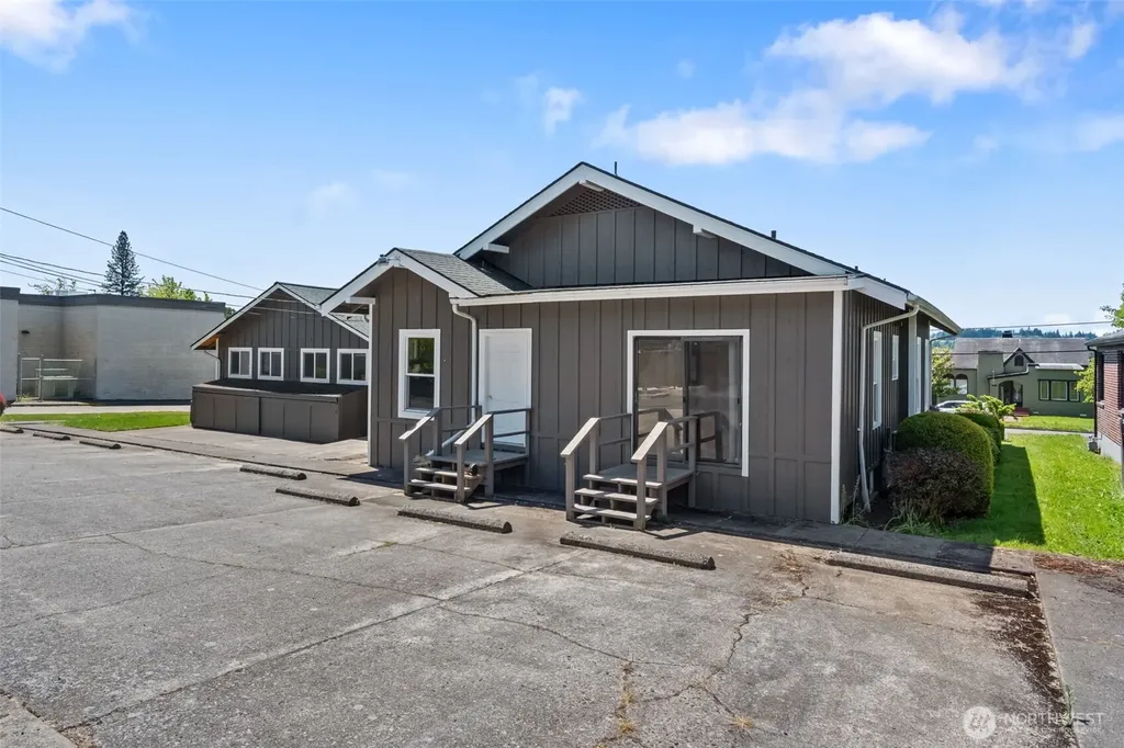 1068 S Market Boulevard Chehalis WA 98532