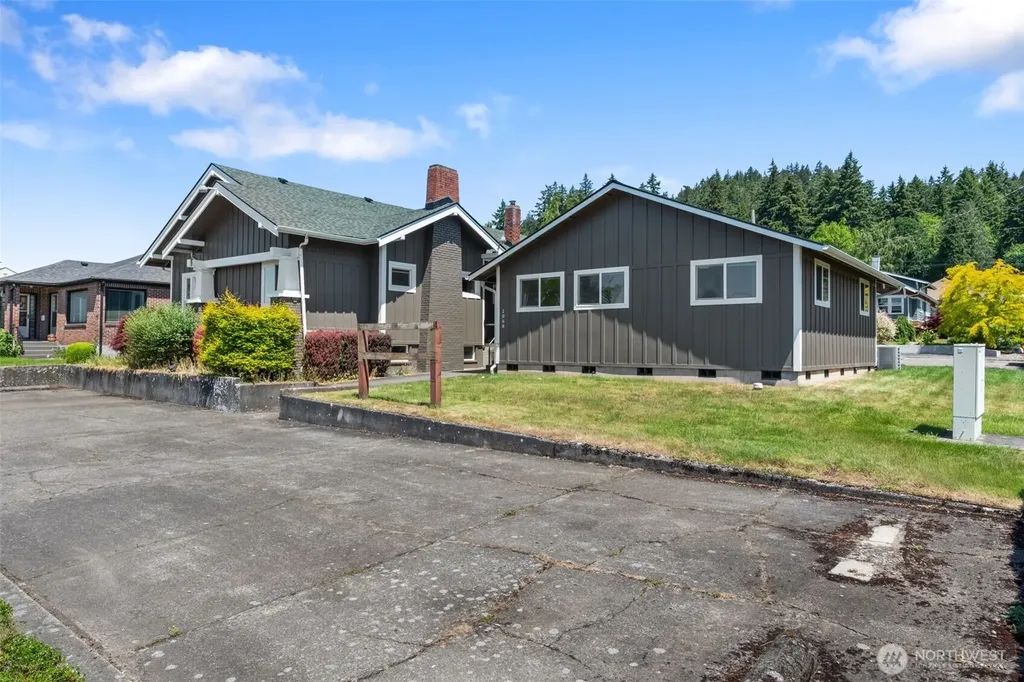 1068 S Market Boulevard Chehalis WA 98532