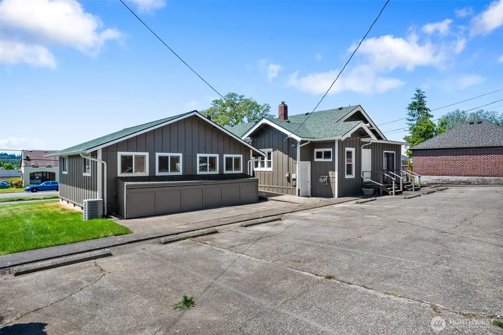 1068 S Market Boulevard Chehalis WA 98532