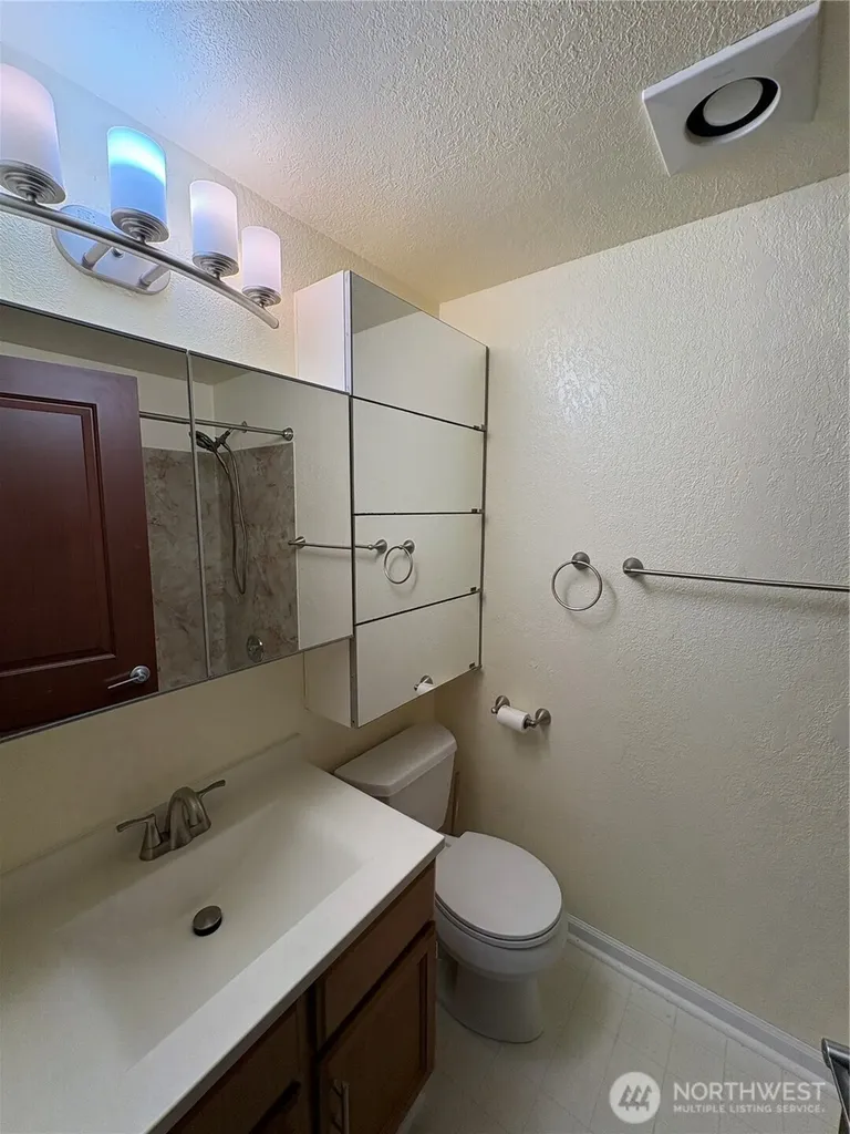 15422 40th Avenue S Tukwila WA 98188