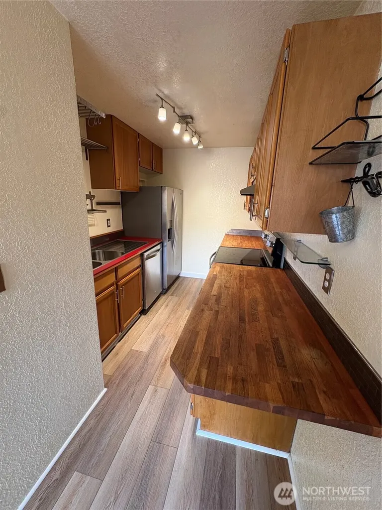 15422 40th Avenue S Tukwila WA 98188