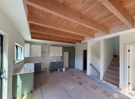 4709 SW Hinds Street Seattle WA 98116
