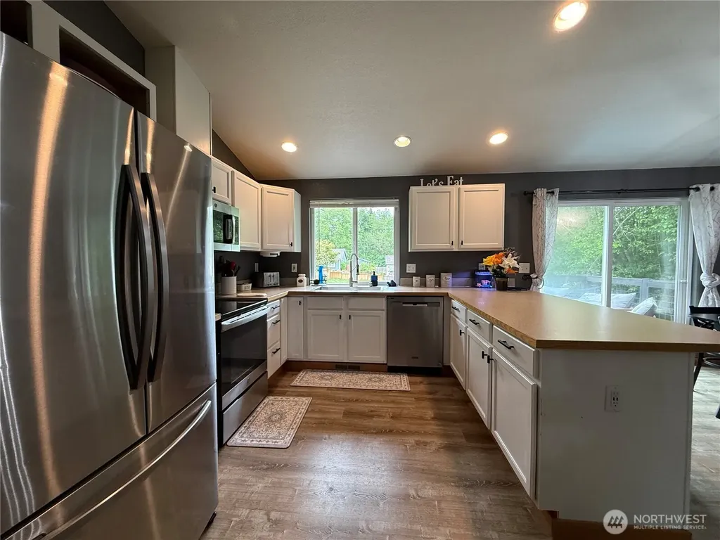 225 Vine Lane Elma WA 98541
