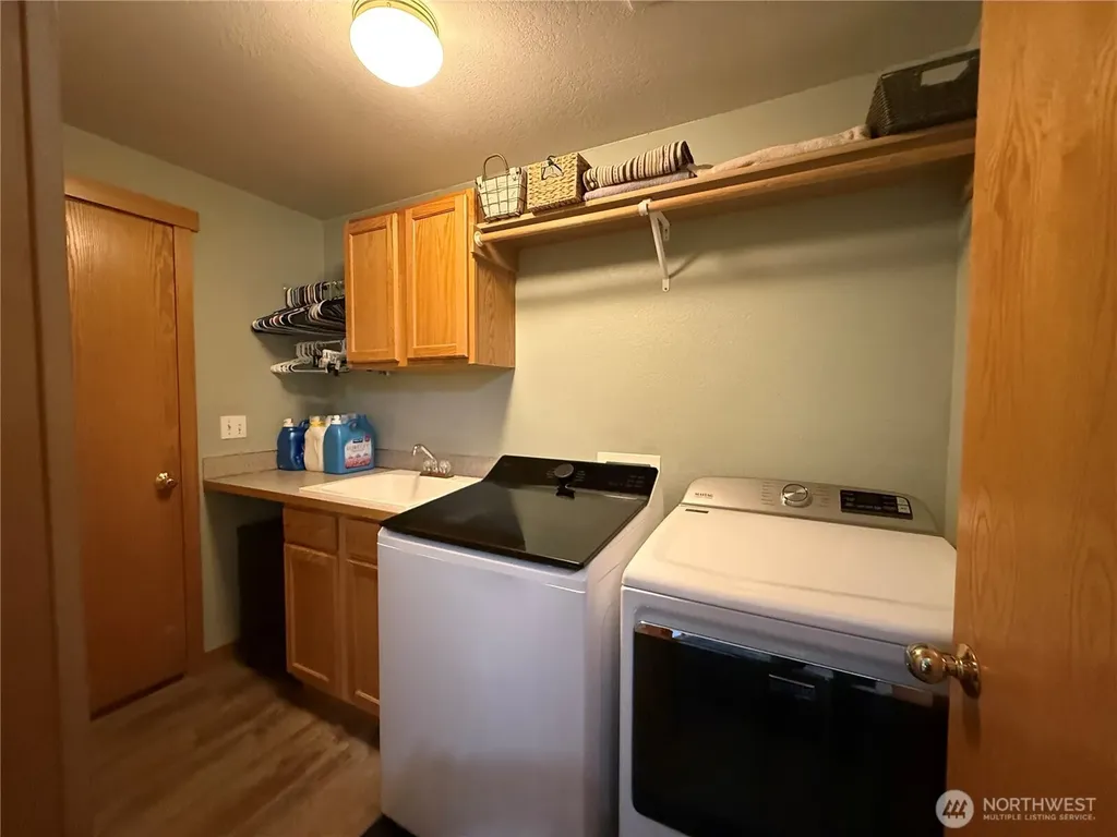 225 Vine Lane Elma WA 98541