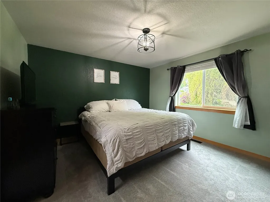 225 Vine Lane Elma WA 98541