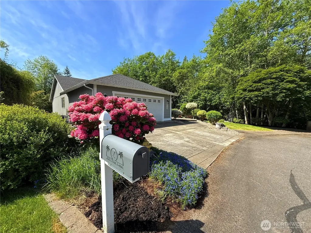 225 Vine Lane Elma WA 98541