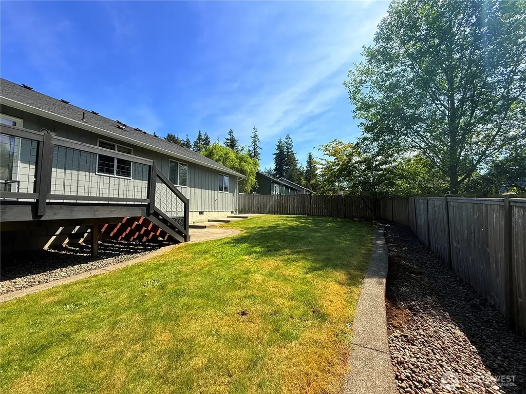 225 Vine Lane Elma WA 98541