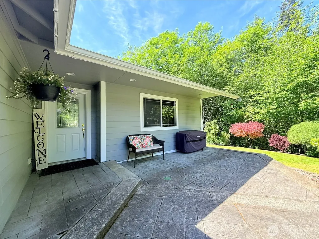 225 Vine Lane Elma WA 98541