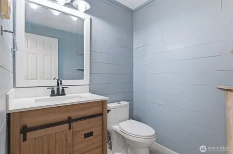 12817 Kapowsin Highlands Drive E Graham WA 98338